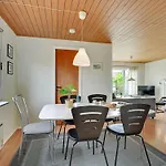 Holmger - 500m From The Sea By Interhome Nyaraló